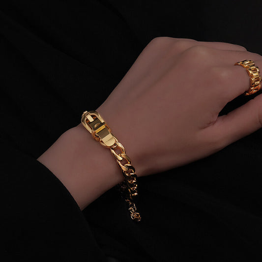 Fionnie Jewelry bracelet 