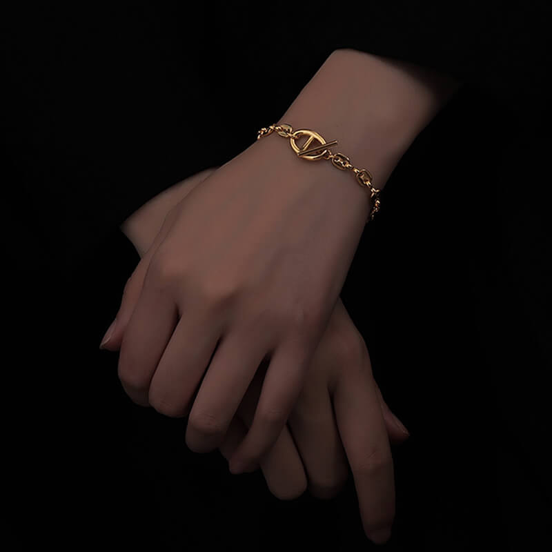 gold chain bracelet 