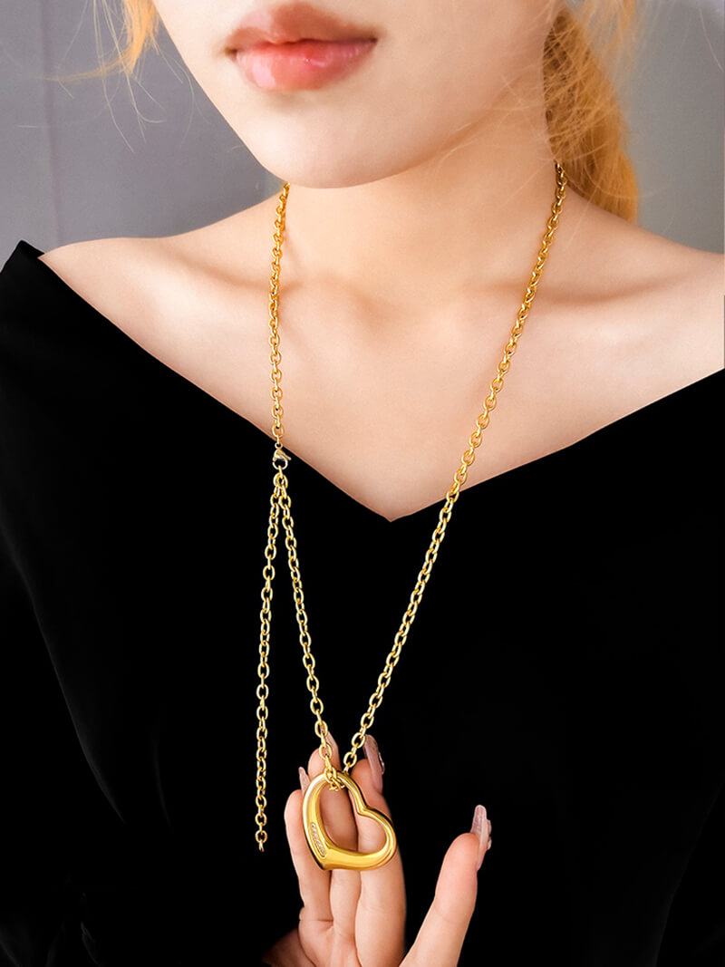 chain pendant necklace