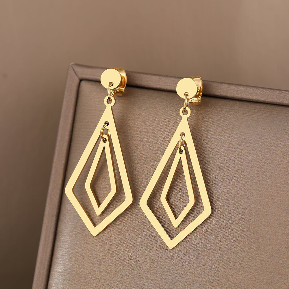 drop earrings